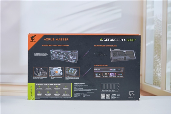 超级雕来了！技嘉AORUS RTX 5070 Ti MASTER 16GB显卡图赏