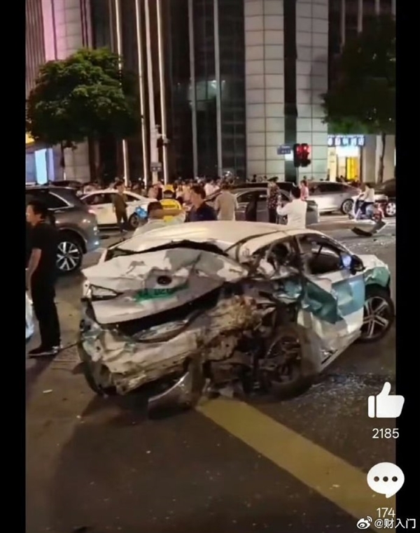 速度快到车被撞报废！福州市区突发车祸致2人死亡：官方通报 系操作不当引发