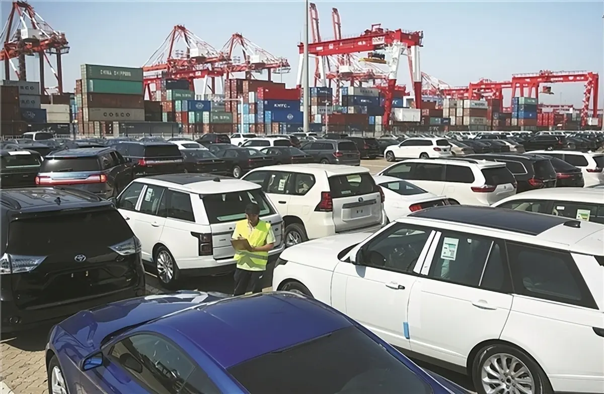 进口车销量暴跌背后的原因，国内有钱人为何转向国产车？