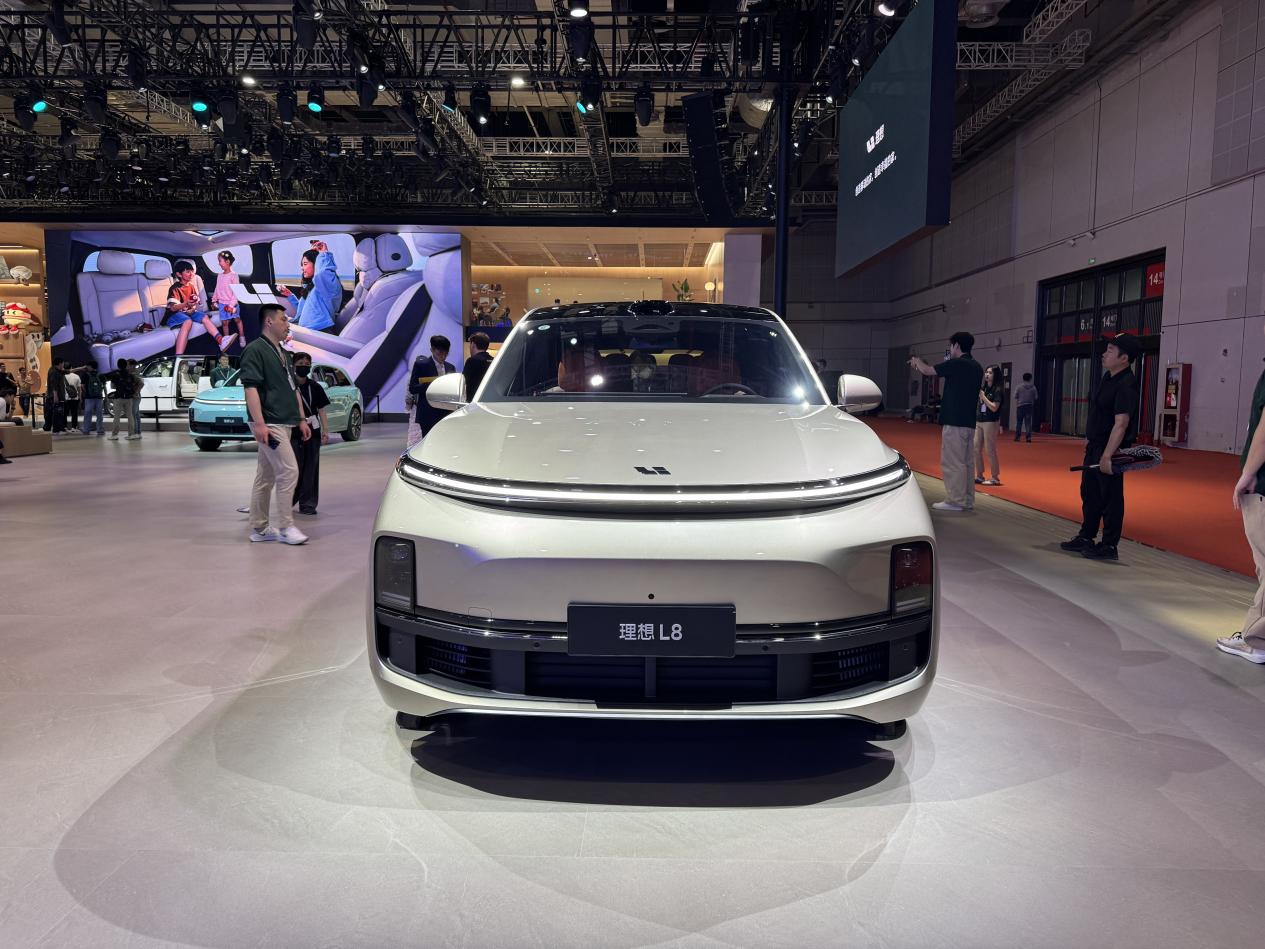 手握30万，如何选SUV？深蓝S09与理想L8性价比对比解析