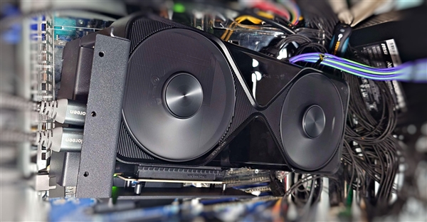96GB显存！RTX PRO 6000专业显卡开卖 最贵达9万元