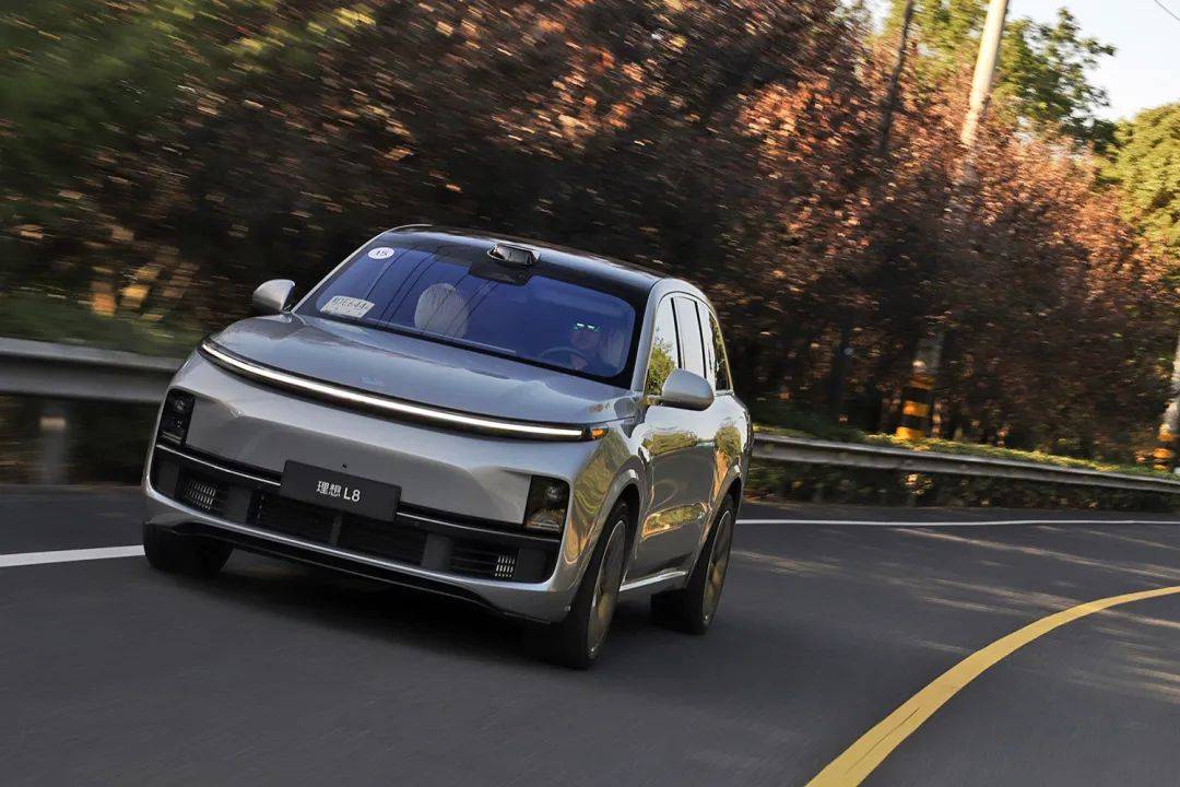 沃尔沃全新XC70亮相，能否助力品牌逆袭？
